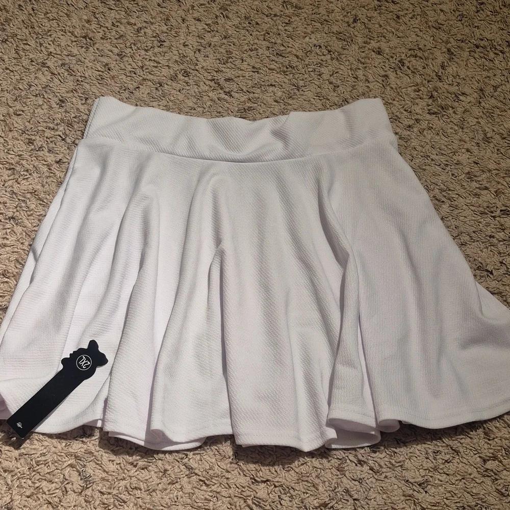 Chic White Skater Skirt - XXL - Picture 1 of 3